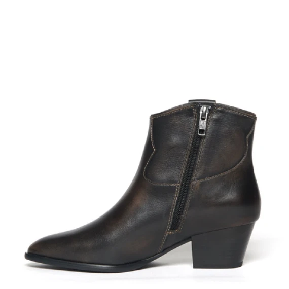 Tronchetto Fame in pelle nera lavata effetto grigio