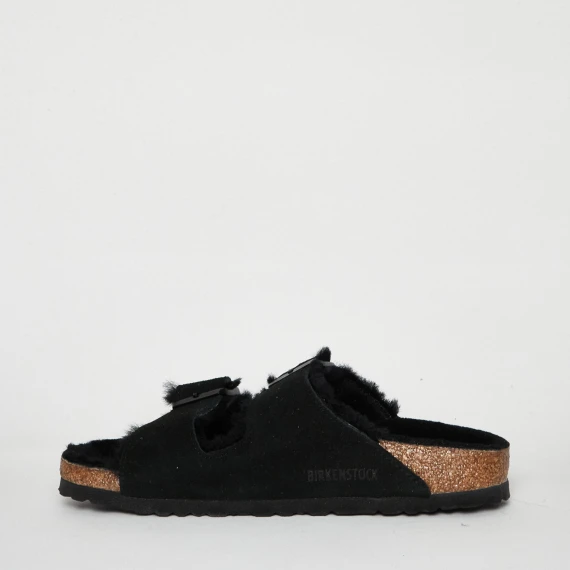 Sandalo Arizona in pelle scamosciata nera