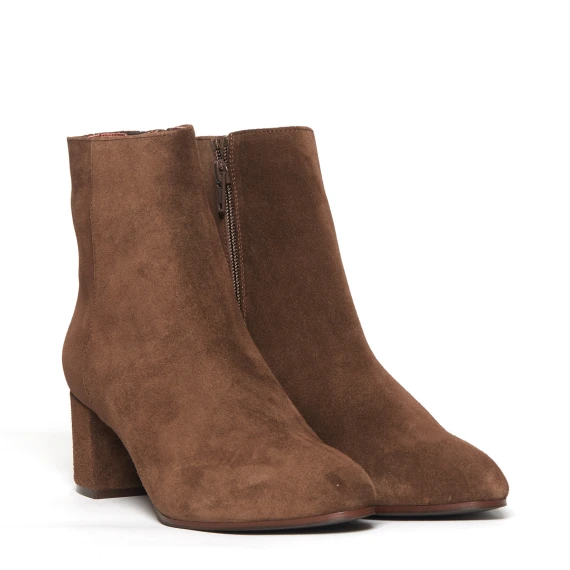 Tronchetto 42503 in pelle scamosciata cuoio