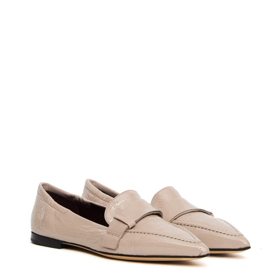 Mocassino 946A in pelle verniciata beige