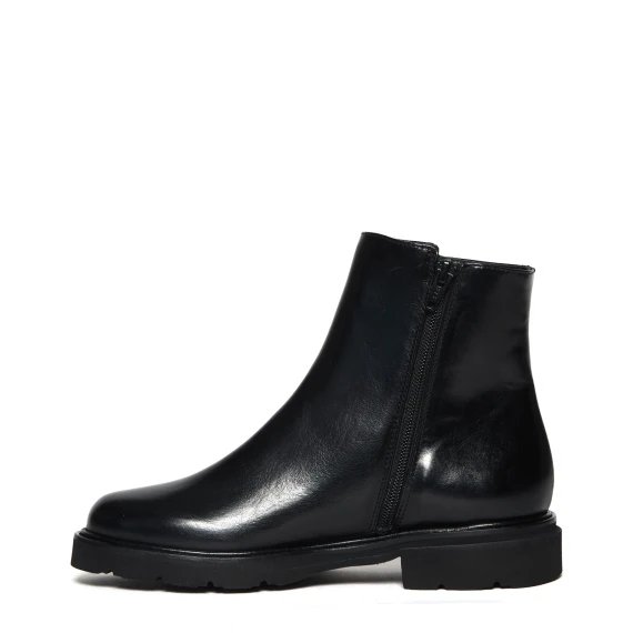 Tronchetto 5808 in pelle nera